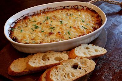 Recipes for the best dips around:  Reuben dip, Spinach and artichoke dip, beer d