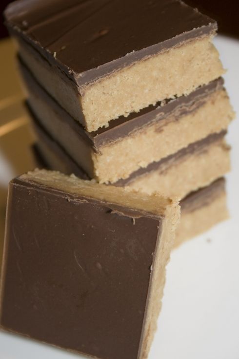 Reese's Peanut Butter Bars. No bake, 5 ingredients, and 10 minutes to make.