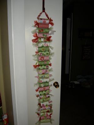Toilet Paper Roll Advent ♥  Another cute Advent idea!!!  :)