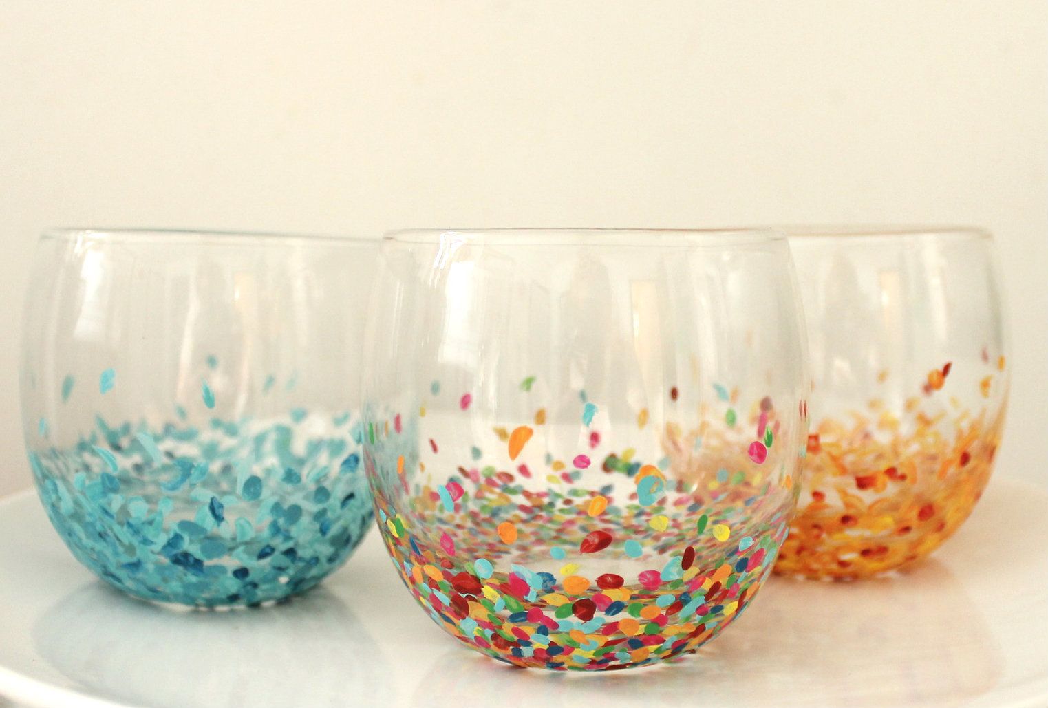 Turn dollar store glasses into anthropologie-inspired confetti glasses