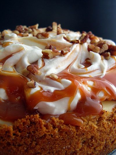 WOW, this looks amazing! Candy Apple Pie–winner of Good Morning America’s
