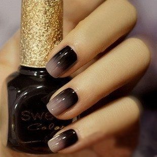 awesome, for Halloween!  black/gray ombre nails
