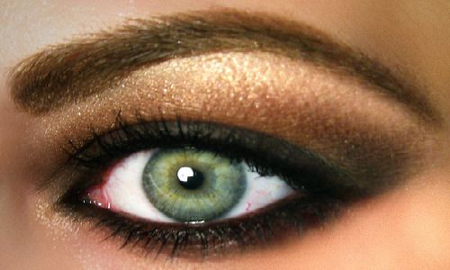 brown, green, & gold eyeshadow = gorgeous!