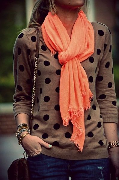 dark dots & bright scarf