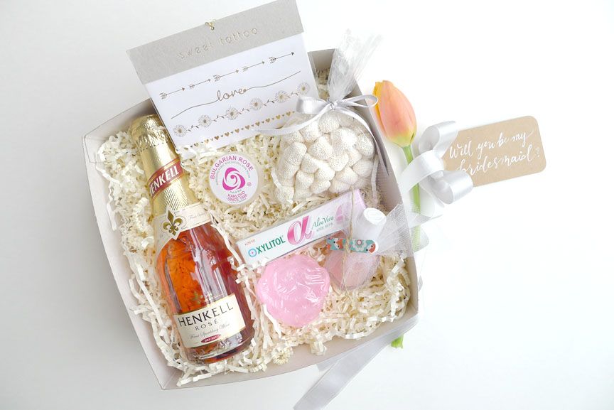 bridesmaid gifts -   Great Personalized Bridesmaid Gifts