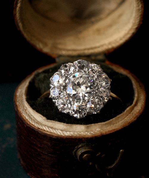 love antique engagement rings