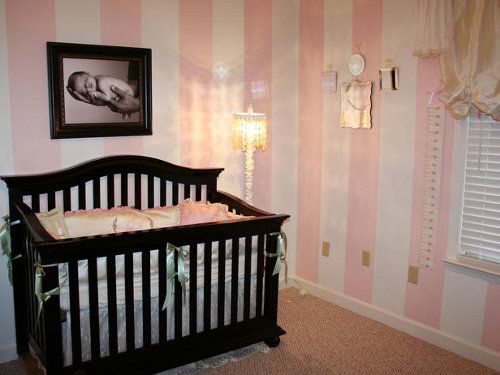 not a fan of the room but LOVEEE the picture above the crib – newborn in daddy&#