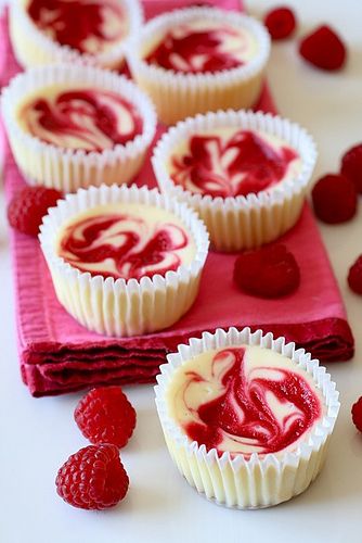 raspberry cheesecake bites, perfect for Holidays!