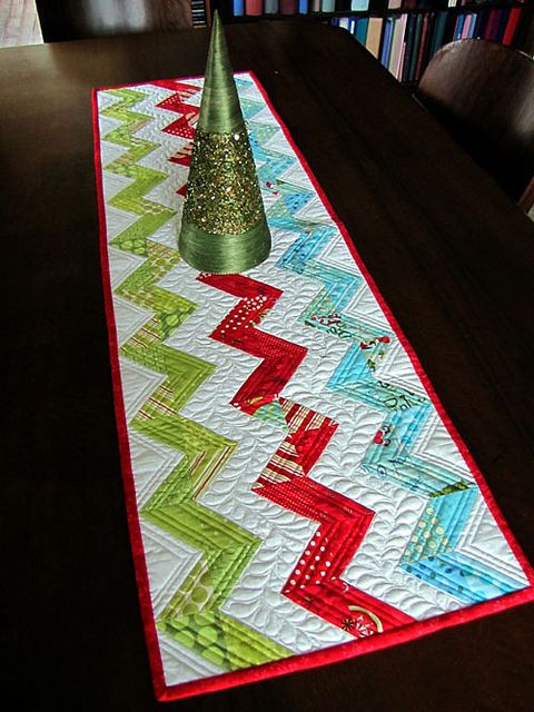 simple chevron runner with fabulous feather quilting