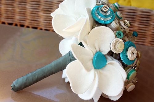 turquoise-wedding-bouquet
