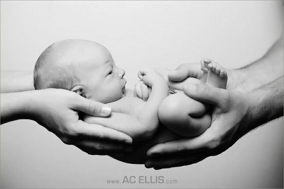 30 ways to photograph your newborn… Ill be glad I saved this :)