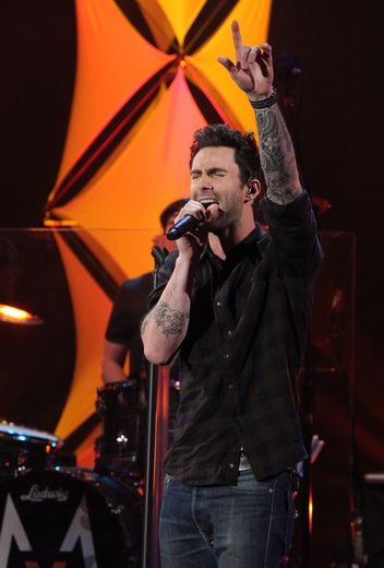 Adam Levine rockin' out with Maroon 5