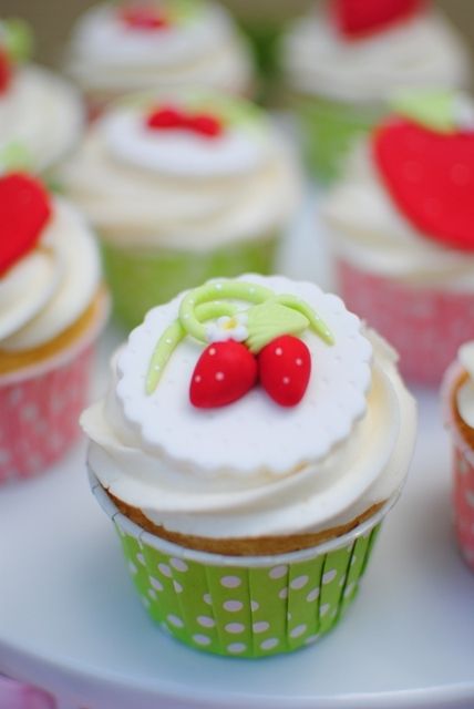 Beautiful strawberry cupcakes #strawberry #cupcakes