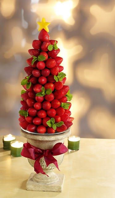 Christmas Dessert:  Strawberry Christmas Tree Centerpiece
