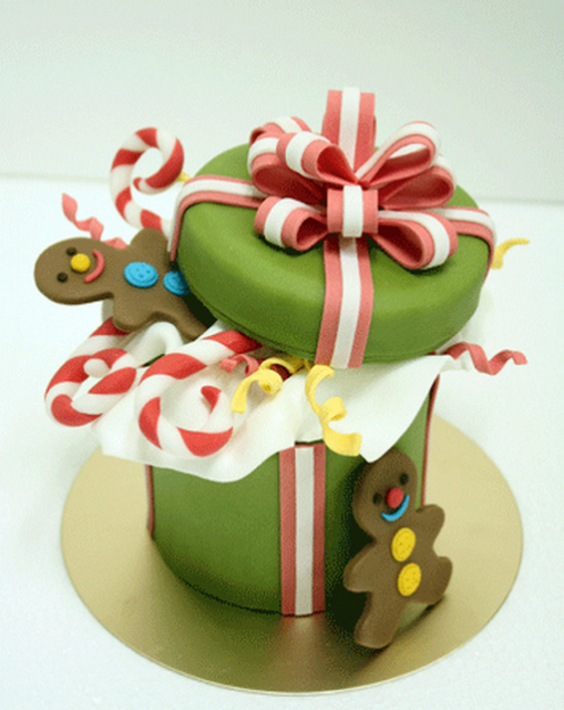 Christmas gift box cake