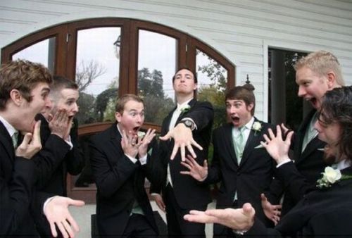 Cute wedding picture idea for the groom and groomsmen!