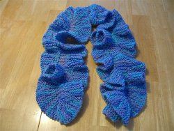 #Free knitting pattern for a Potato Chip Scarf.  These scarves are cute, easy an