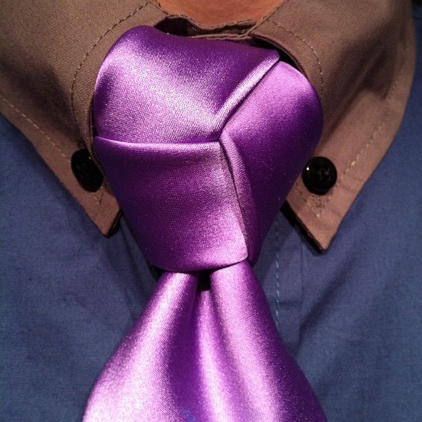 How to Tie a Necktie: Trinity Knot