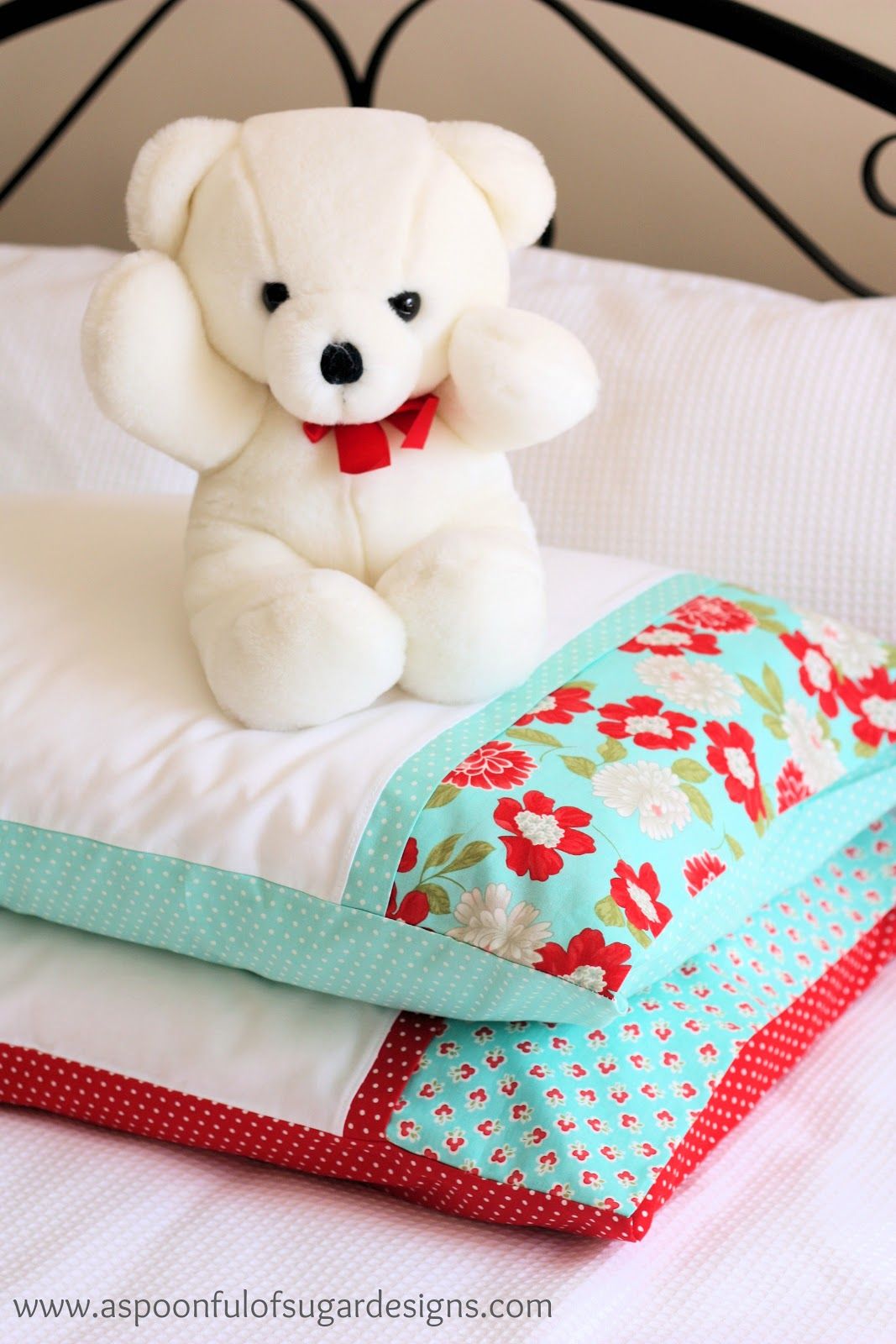 How to sew pretty pillowcases