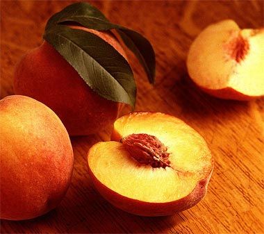 Hydrate by eating peaches. Fruit can quench your thirst.