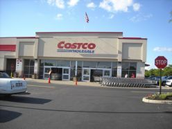 If you shop at Costco, you HAVE to pin this! Amazing tips on how to save money a