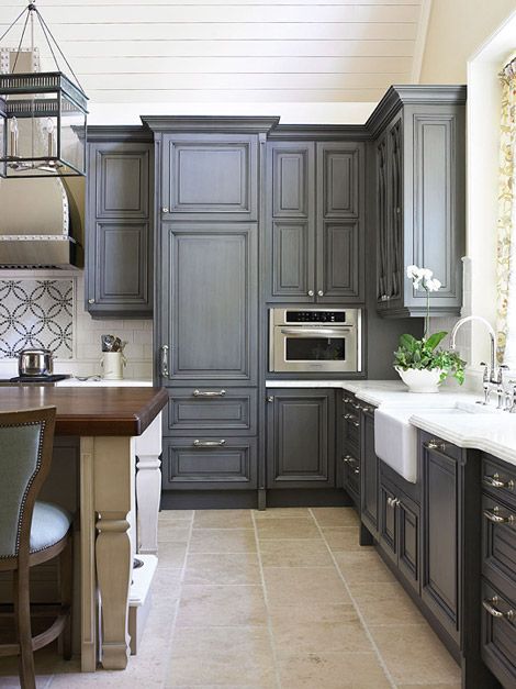 Like the gray painted cabinet look. Great alternative paint color for cabinets i