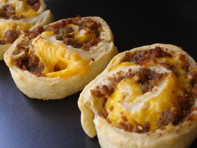 Made these this morning, they were a HIT! sausage pinwheels. super easy…cresce
