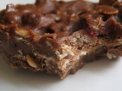 Oatmeal Chocolate Peanut butter No-Bake Bars–these are a healthy snack and to d