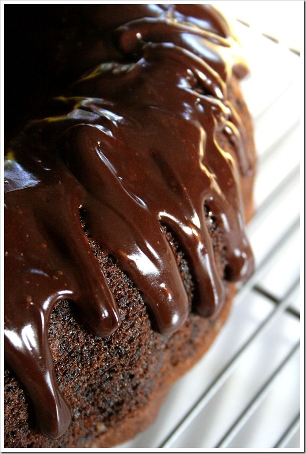 Oreo Bundt Cake with Chocolate Ganache  #cake #dessert