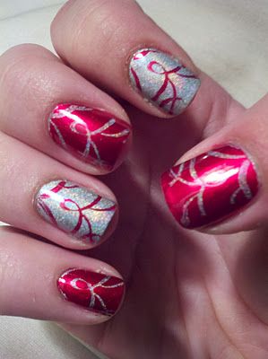 Pretty Christmas Nails