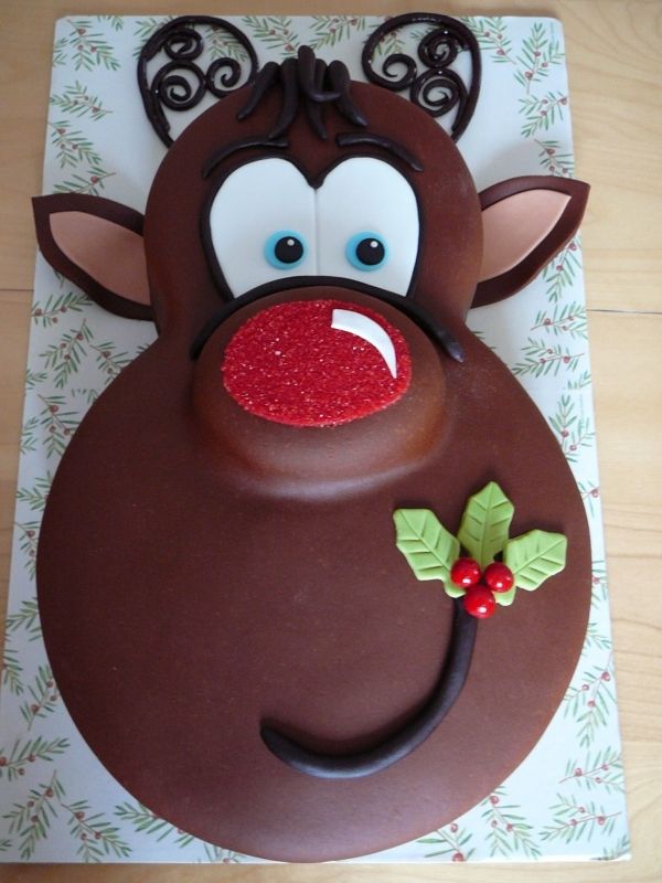 Rudolph Cake – this has to be one the cutest Christmas cakes ever!