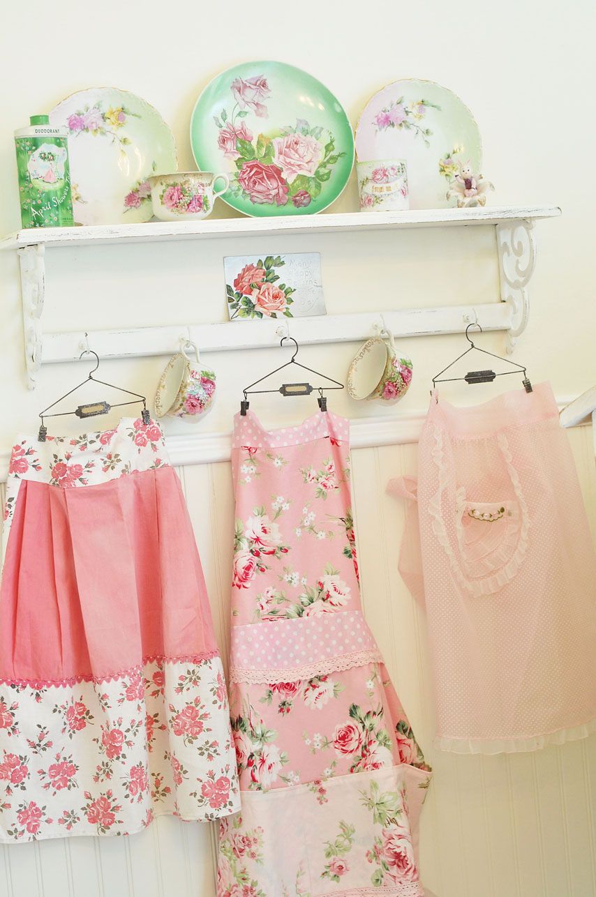 So much gorgeously sweet pink and green floral loveliness! #pink #green #kitchen