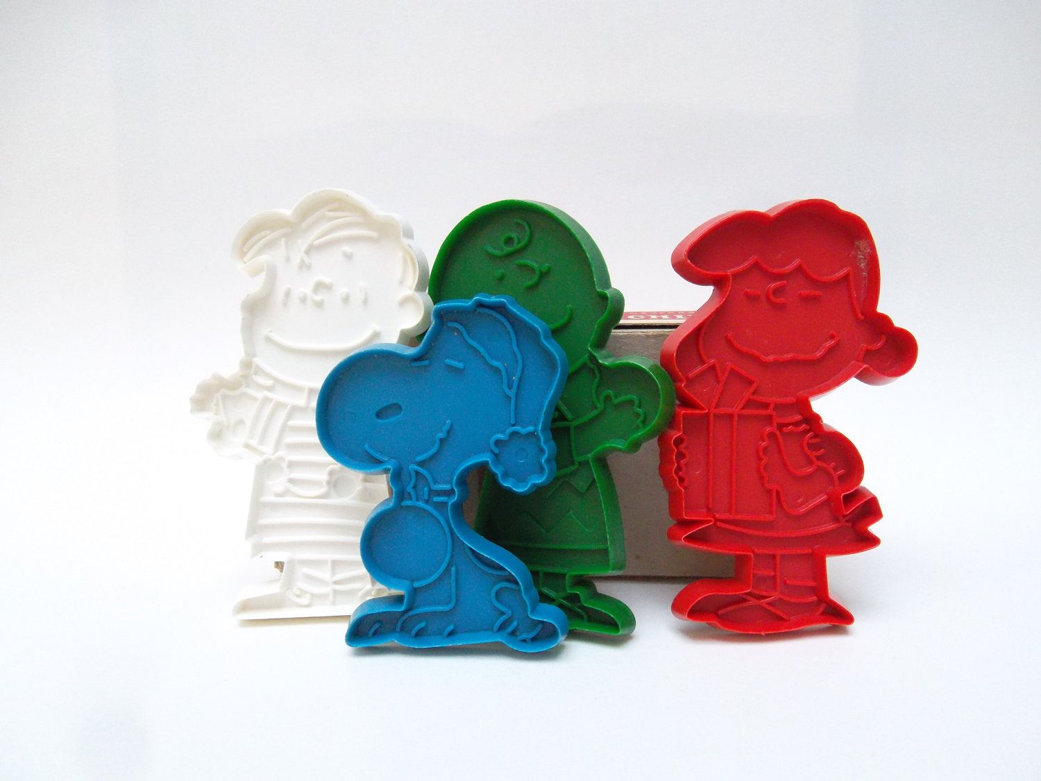 This collection of vintage Charlie Brown cookie cutters is the cutest.