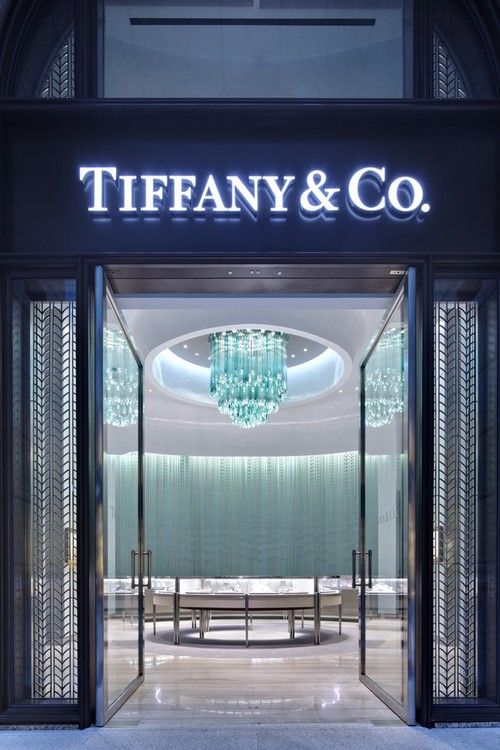 Tiffany and Co. Bellavita store. Lighting by Lasvit.