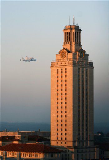 UT Tower Lands on Twitter’s Most Popular Posts of 2012