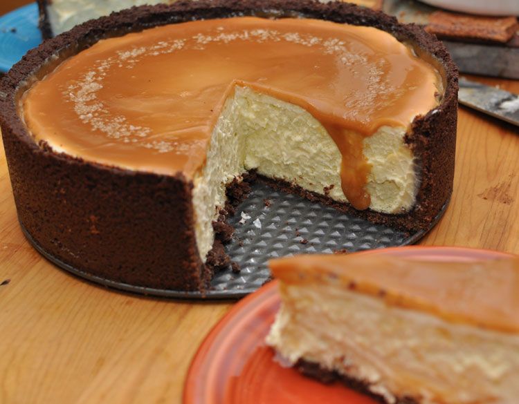 Vanilla Bean Cheesecake with Chocolate Crust and Salted Caramel…love the dripp