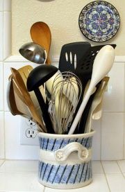Wikihow article on how to organize kitchens