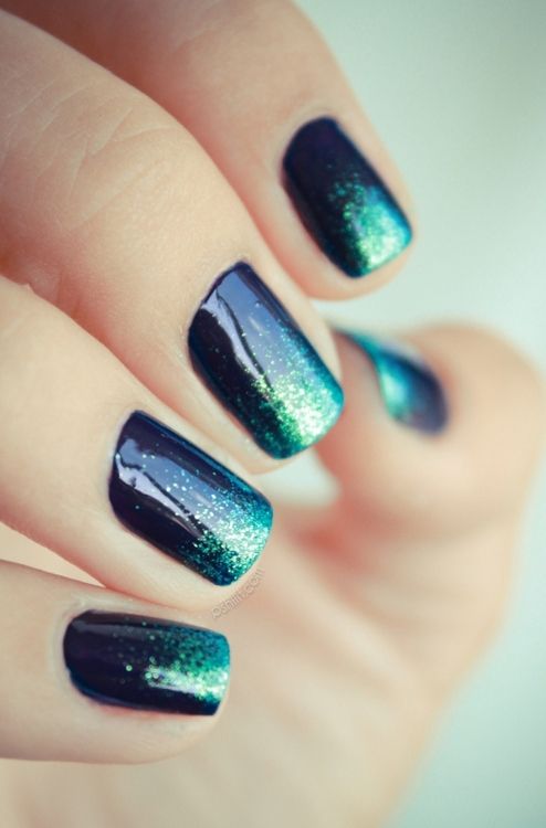blue & sparkle nails