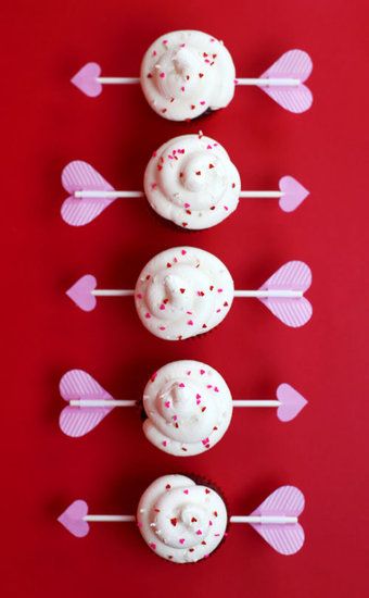 bow & arrow cupcakes