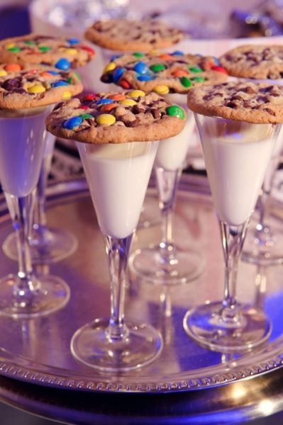 champagne toast for kids on New Years Eve- milk & cookies