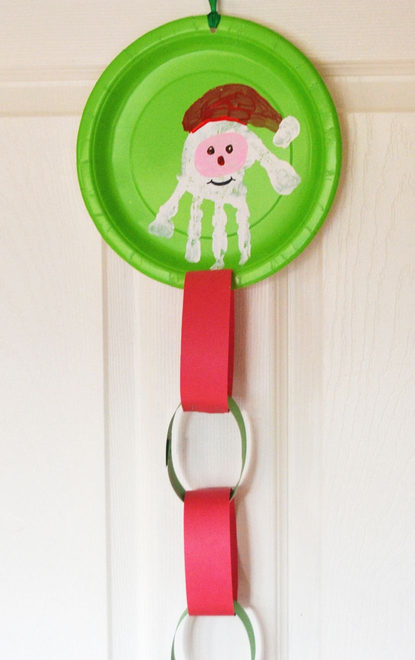 To make the handprint Christmas countdown with your little ones, you ... -   Handprint plates ideas