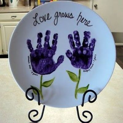 Love Grows Here handprint plate keepsake -   Handprint plates ideas