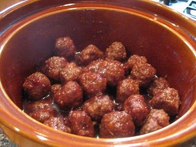 Delicious crock pot meatballs