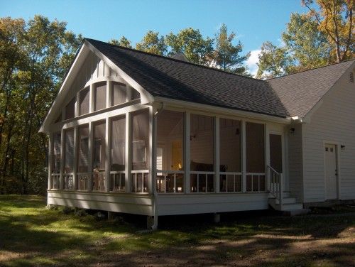 Screened-in porch
