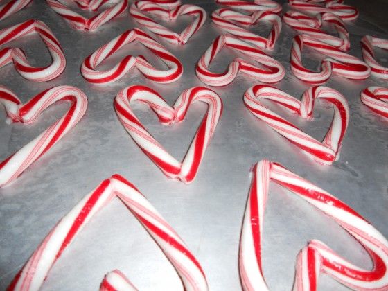 4 adorable homemade Valentine ideas.  Buy those candy canes when they are on cle