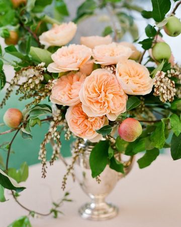 A great idea for your #Wedding arrangements is adding fruit combined with flower