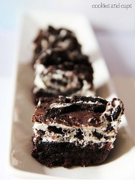 Dreamy Oreo Brownies. Simple recipe! Brownie mix, cool whip, cream cheese and or