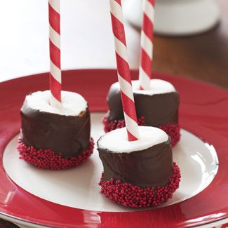 Hot Cocoa Dippers: Easy with marshmallows, drinking straws, chocolate and red no