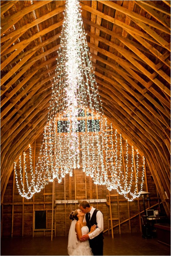 How to Decorate Your Wedding with Twinkle Lights
