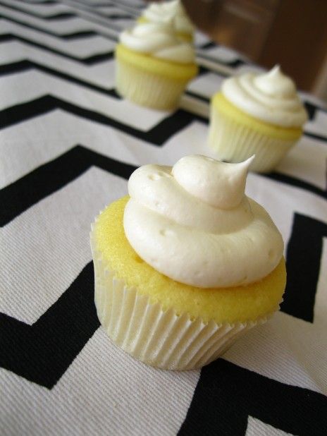 Lemon Lover Cupcakes with Lemon Cream Cheese Frosting